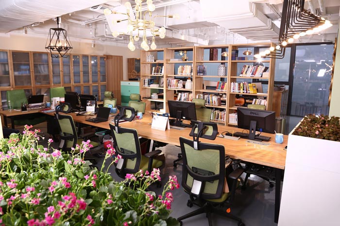 傳媒公司辦公室辦公區(qū)域裝修設(shè)計(jì)效果圖