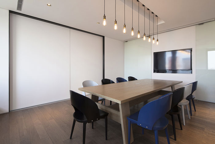 創意辦公室小型會議室裝修設計效果圖