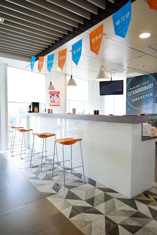 貿(mào)易公司辦公室茶水間裝修設計效果圖