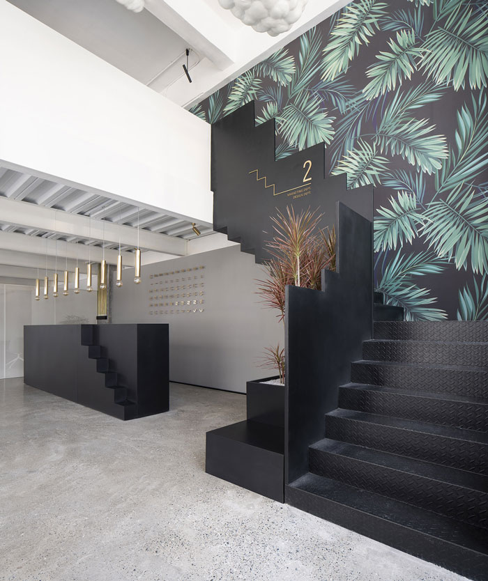 家居公司辦公室樓梯裝修設(shè)計(jì)效果圖