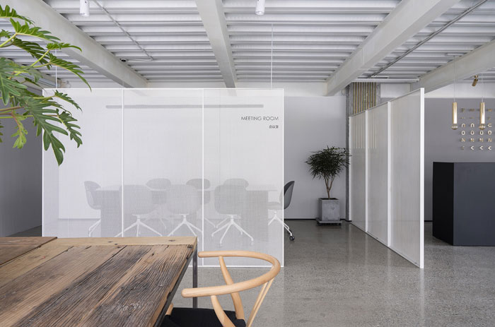 家居公司辦公室會(huì)議室裝修設(shè)計(jì)效果圖