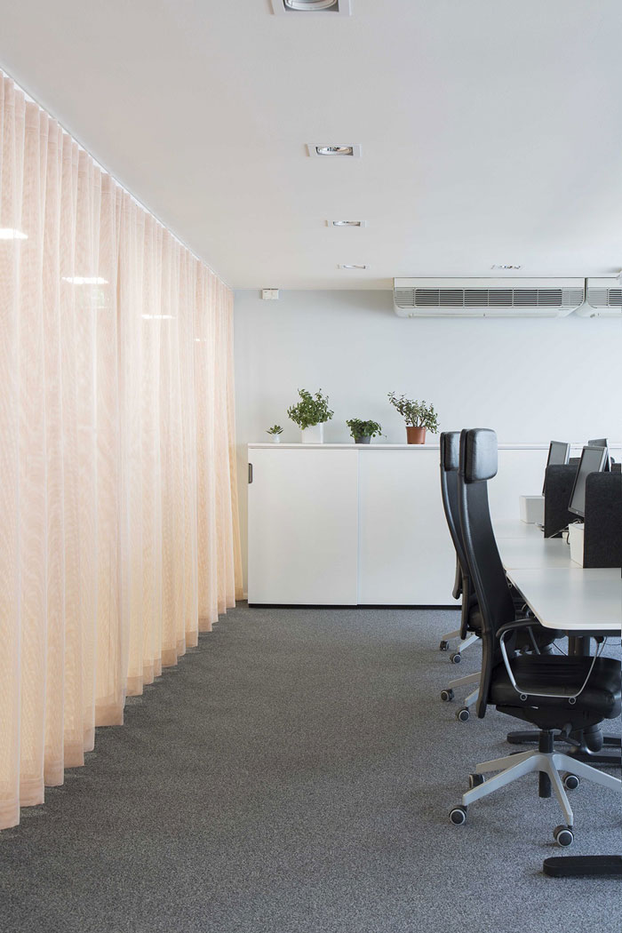 750平方辦公室辦公區裝修設計效果圖