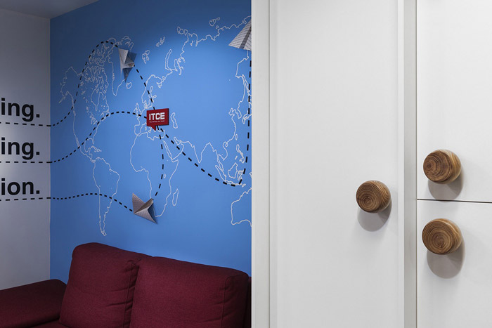 IT培訓學校辦公室接待區裝修設計效果圖