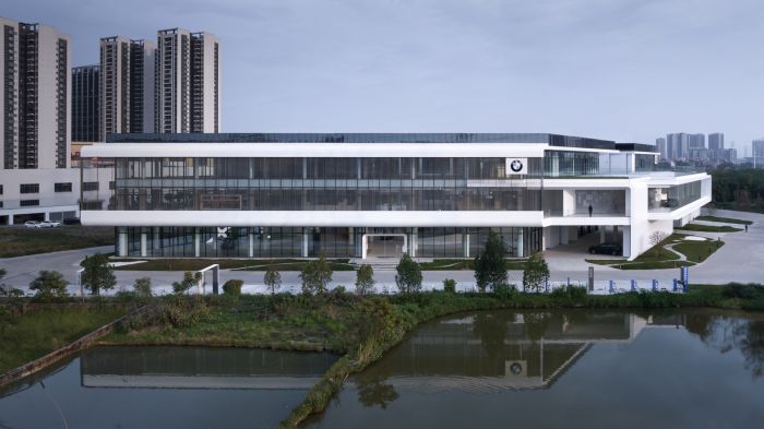 寶馬中國廠房園區(qū)辦公展廳設(shè)計【7800平